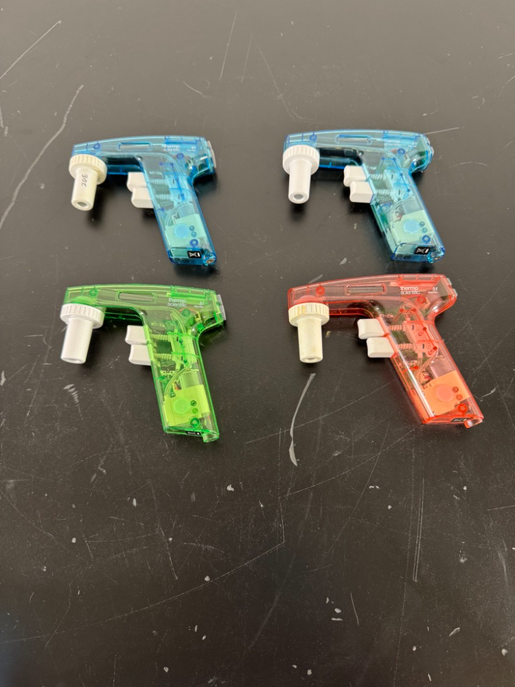 Image of Thermo Scientific S1 Pipet Fillers - Quantity 4